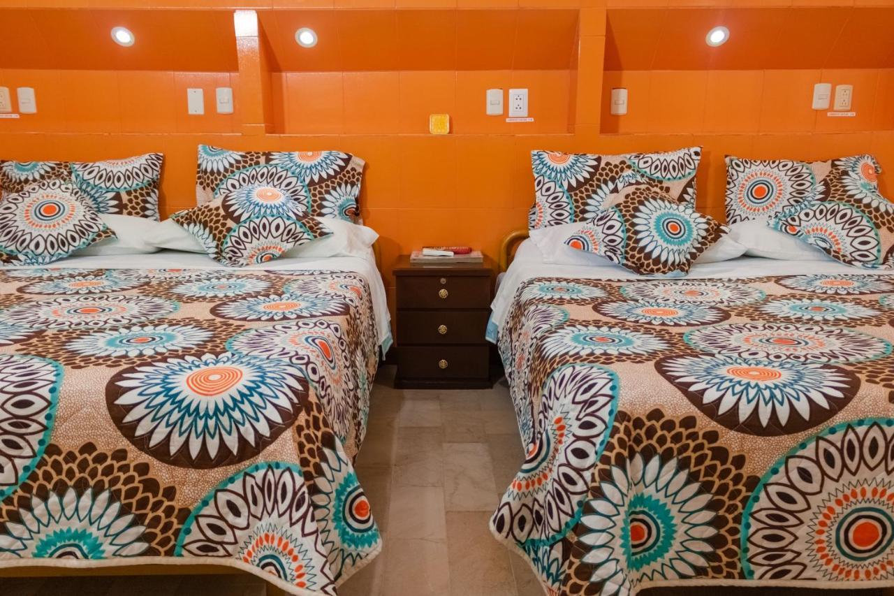 Hotel Livingston Inn Guayaquil Bagian luar foto