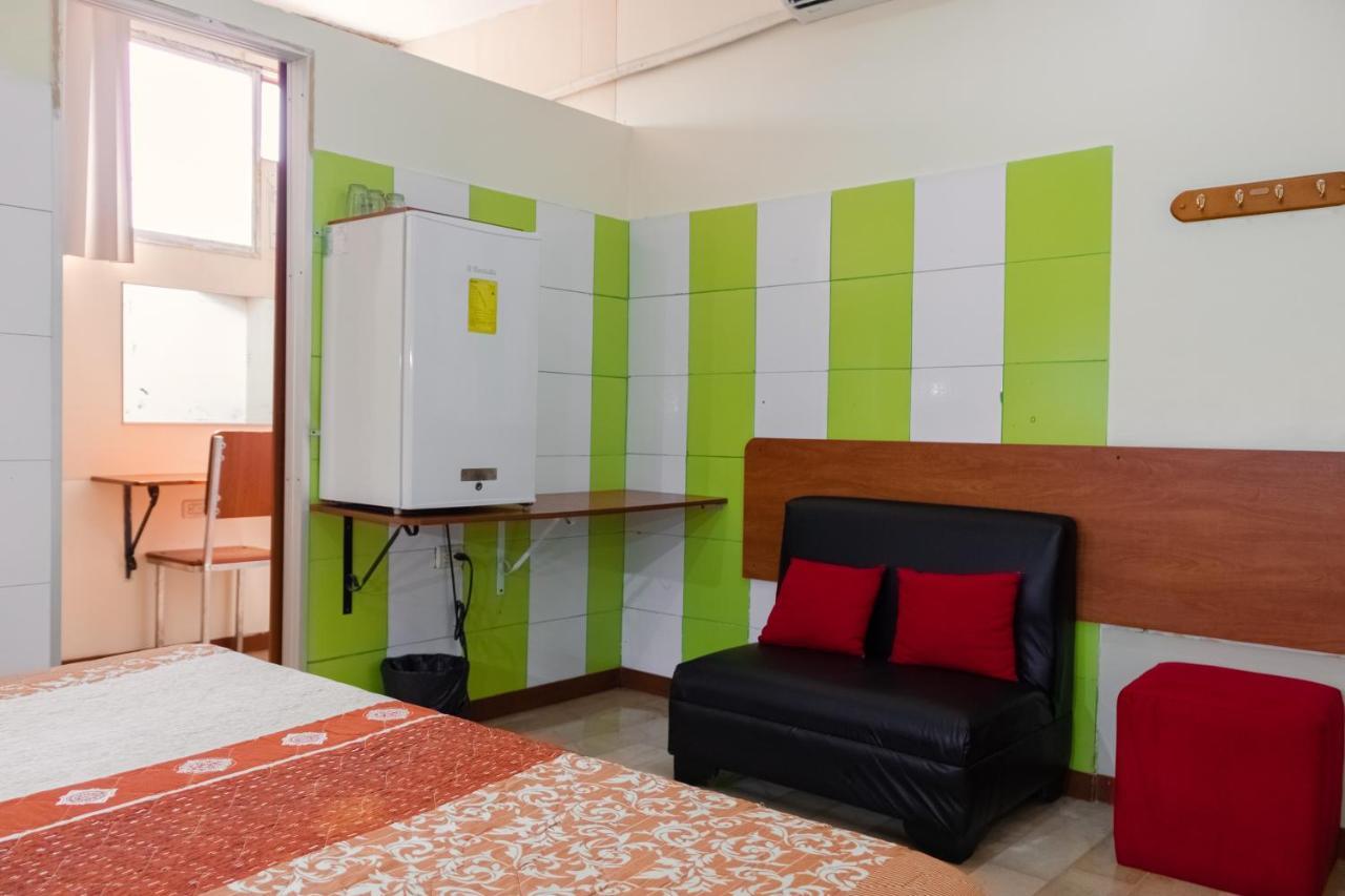 Hotel Livingston Inn Guayaquil Bagian luar foto